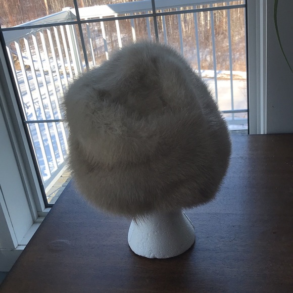 Lovely cream mink ladies vintage hat - Picture 3 of 4